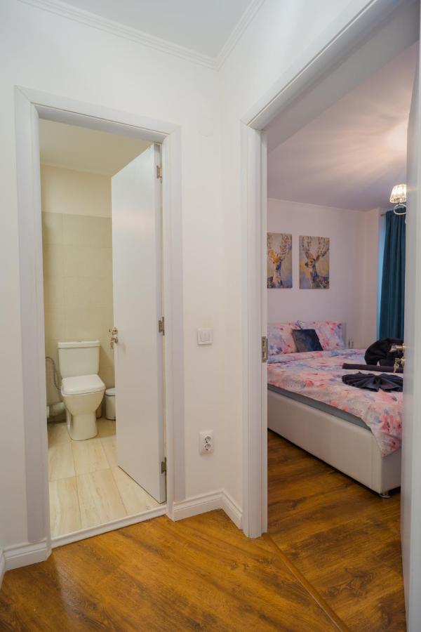 Cozy & Spacious 2Br Apartment With Netflix Bucharest Luaran gambar