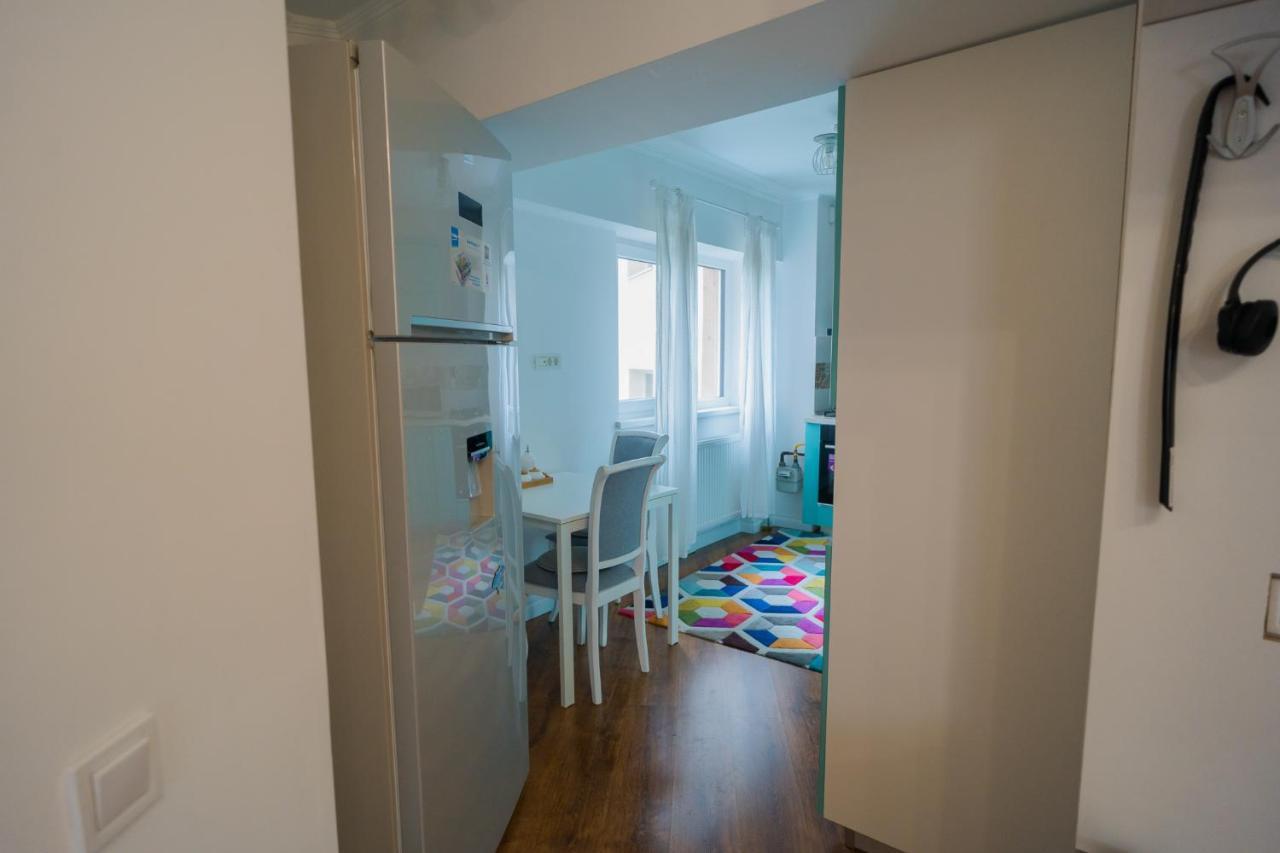 Cozy & Spacious 2Br Apartment With Netflix Bucharest Luaran gambar