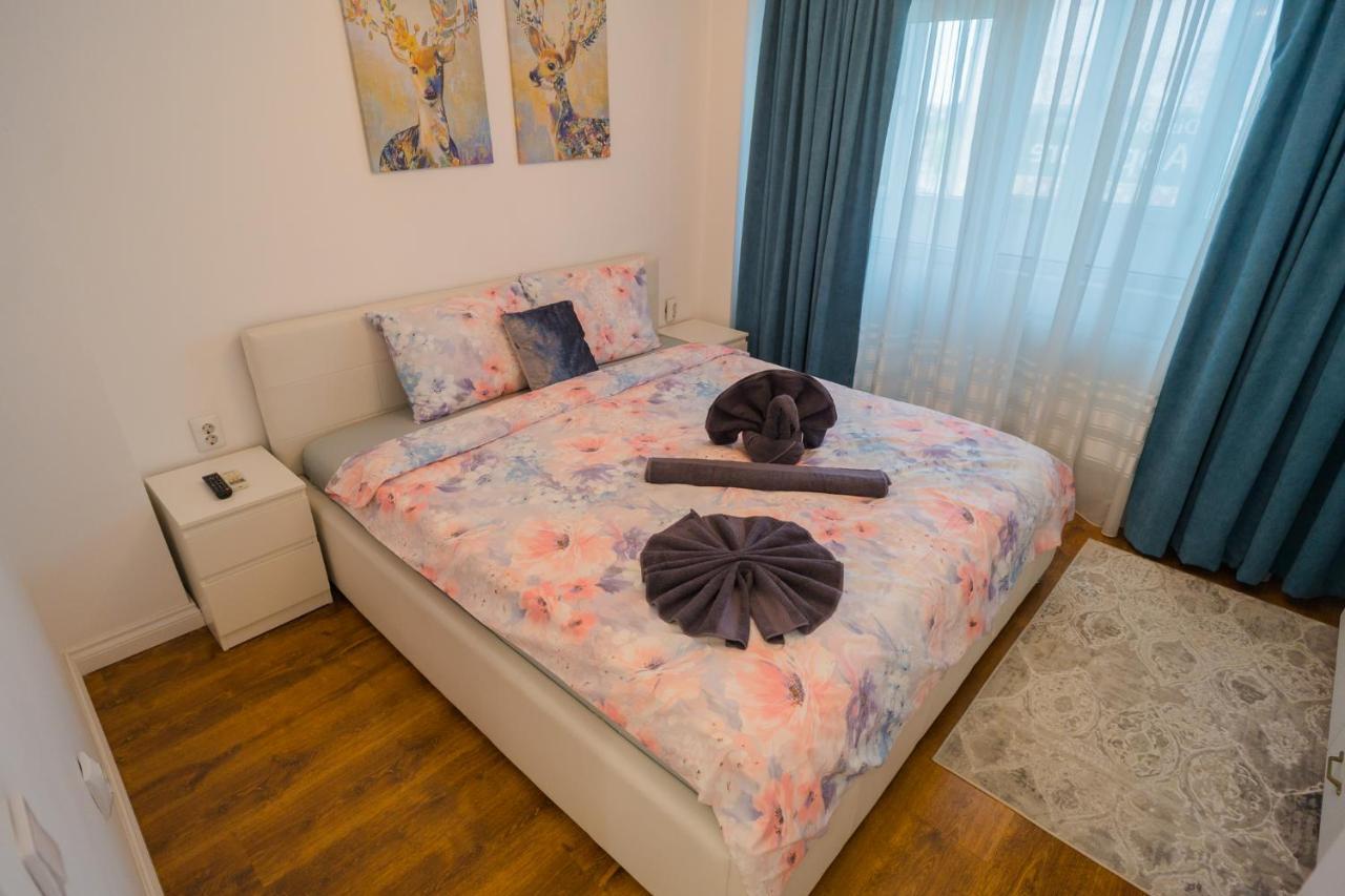 Cozy & Spacious 2Br Apartment With Netflix Bucharest Luaran gambar