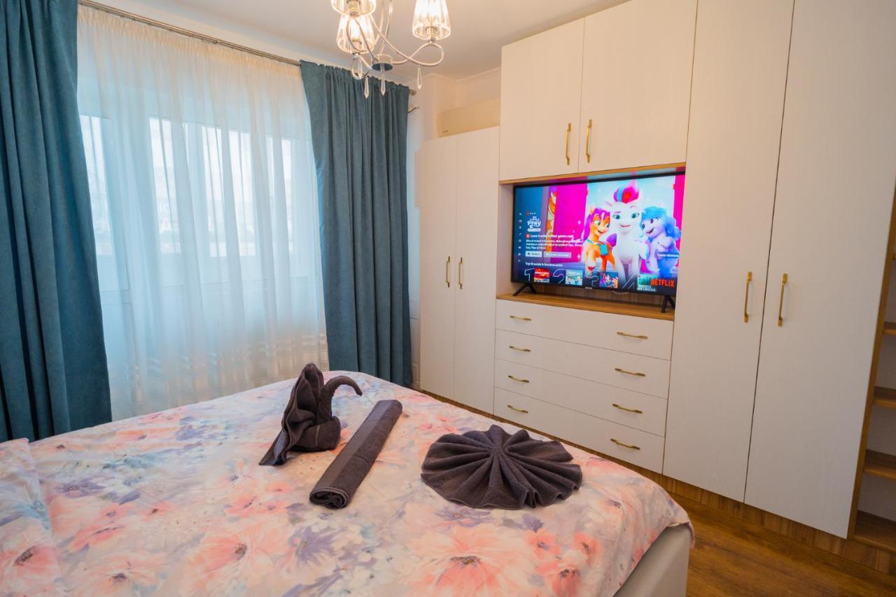 Cozy & Spacious 2Br Apartment With Netflix Bucharest Luaran gambar